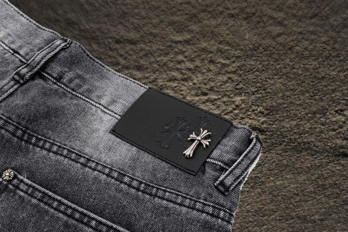 Jeans Chrome Hearts Rolling Stones y Parches Gris Deslavado — parche de piel trasero