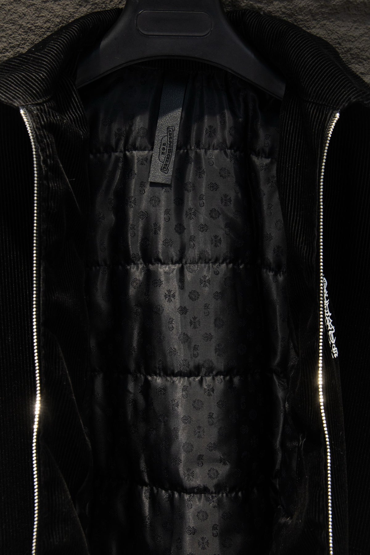 Chamarra Chrome Hearts de Pana Hollywood Negra — forro acolchado