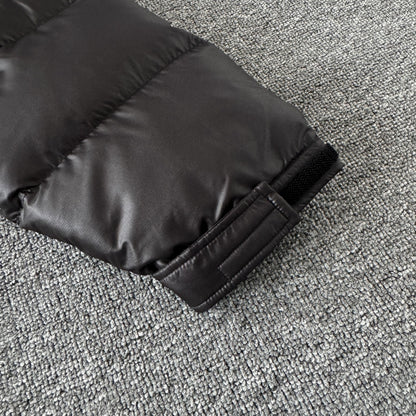 Chamarra The North Face Nuptse Negra — puño