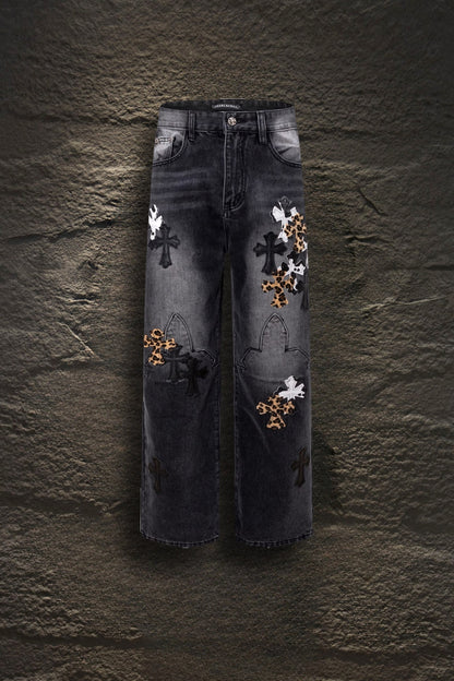 Jeans Chrome Hearts Cruces de Leopardo Negro Deslavado — frente