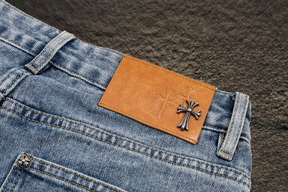 Jeans Chrome Hearts Cruces de Piel Tricolor Azul Claro — parche de piel trasero