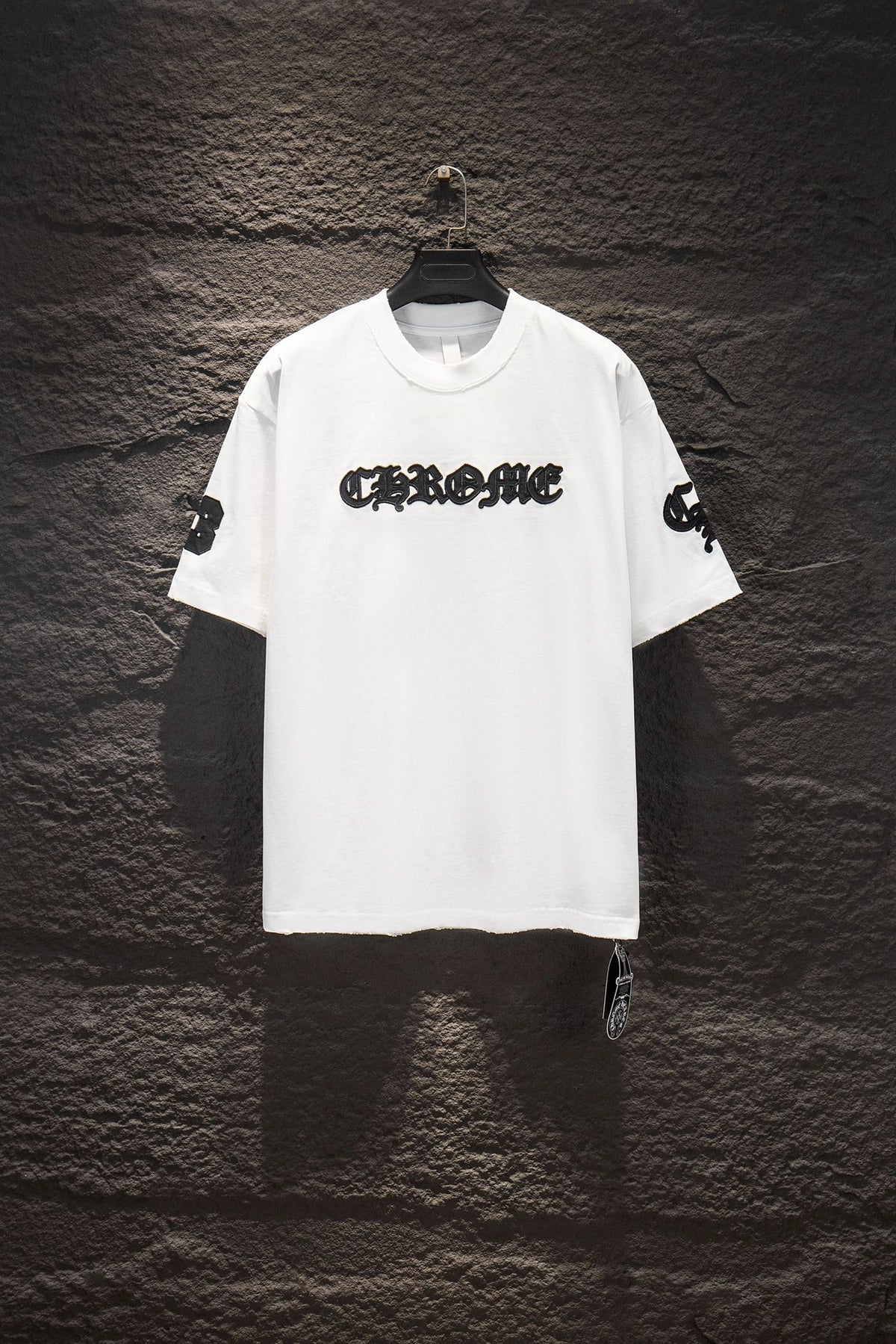 Playera Chrome Hearts CH 33 Parches Negros Blanca — frente