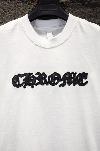 Playera Chrome Hearts CH 33 Parches Negros Blanca — parche del frente
