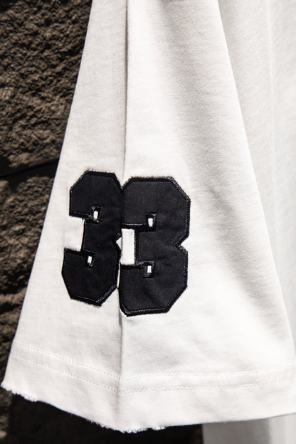 Playera Chrome Hearts CH 33 Parches Negros Blanca — manga con 33