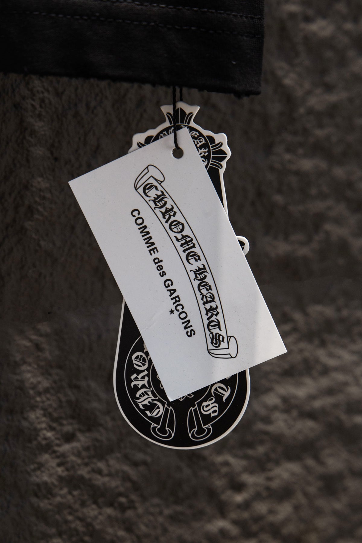 Playera Chrome Hearts CH de Pedrería Negra — etiqueta colgante