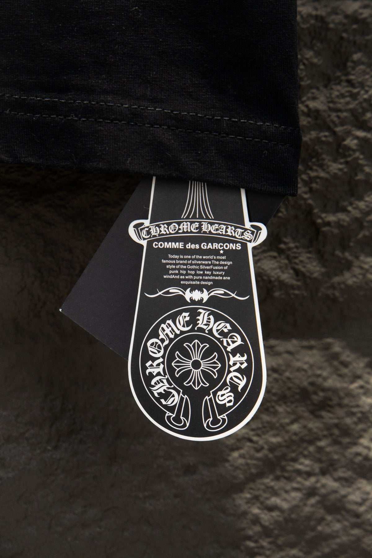 Playera Chrome Hearts Cruces de Piel Negra — etiqueta colgante