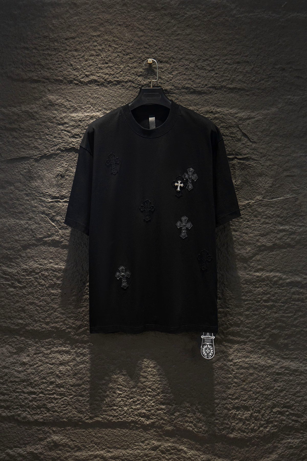 Playera Chrome Hearts Cruces de Piel Negra — frente