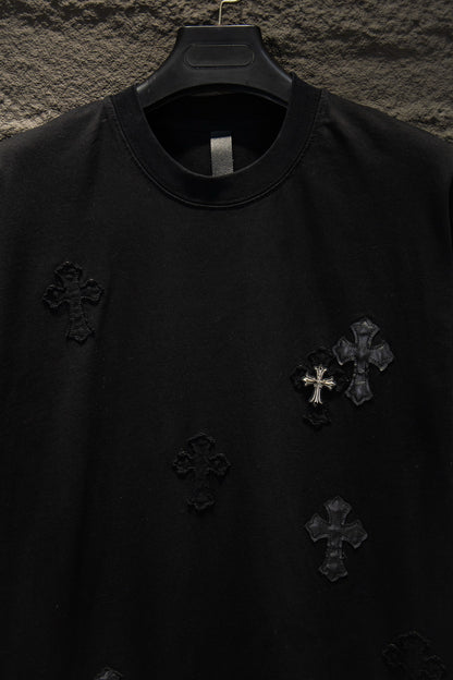 Playera Chrome Hearts Cruces de Piel Negra — detalle del frente