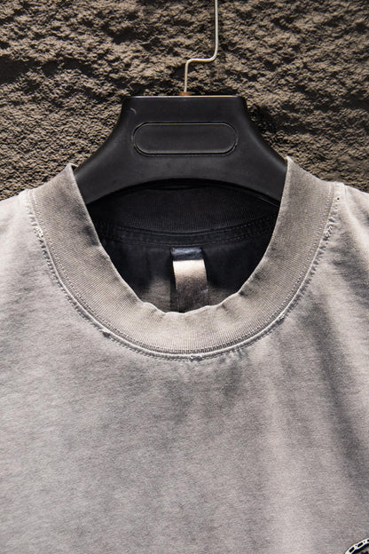 Playera Chrome Hearts Herradura de Cadenas Gris Deslavada — cuello