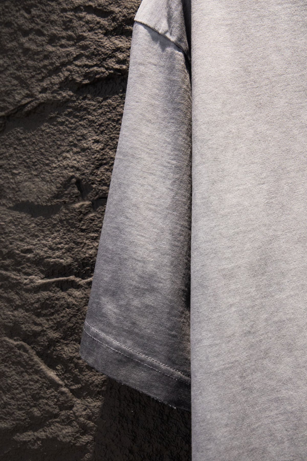 Playera Chrome Hearts Herradura de Cadenas Gris Deslavada — manga