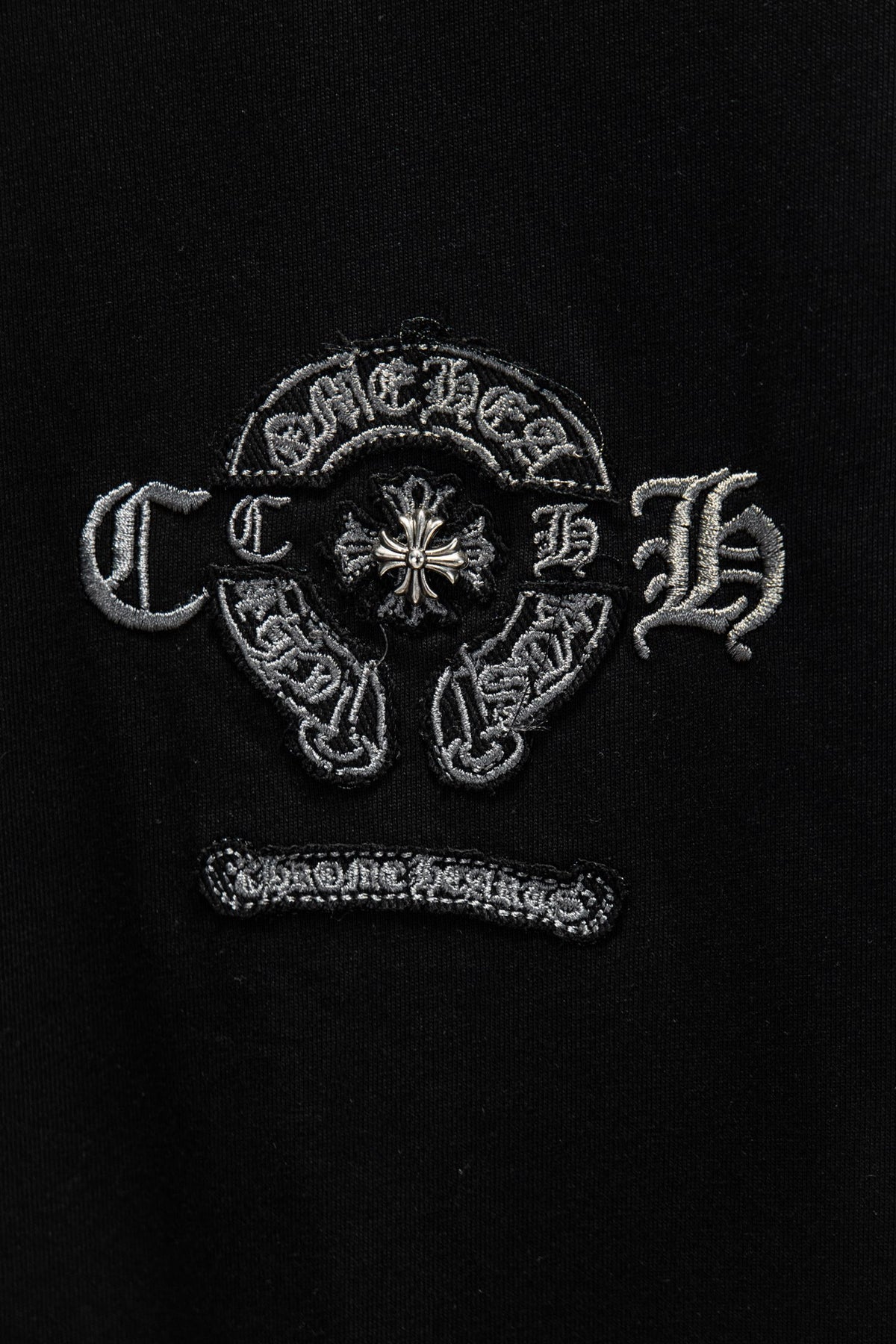 Playera Chrome Hearts Herradura CH Bordada Negra — herradura del frente