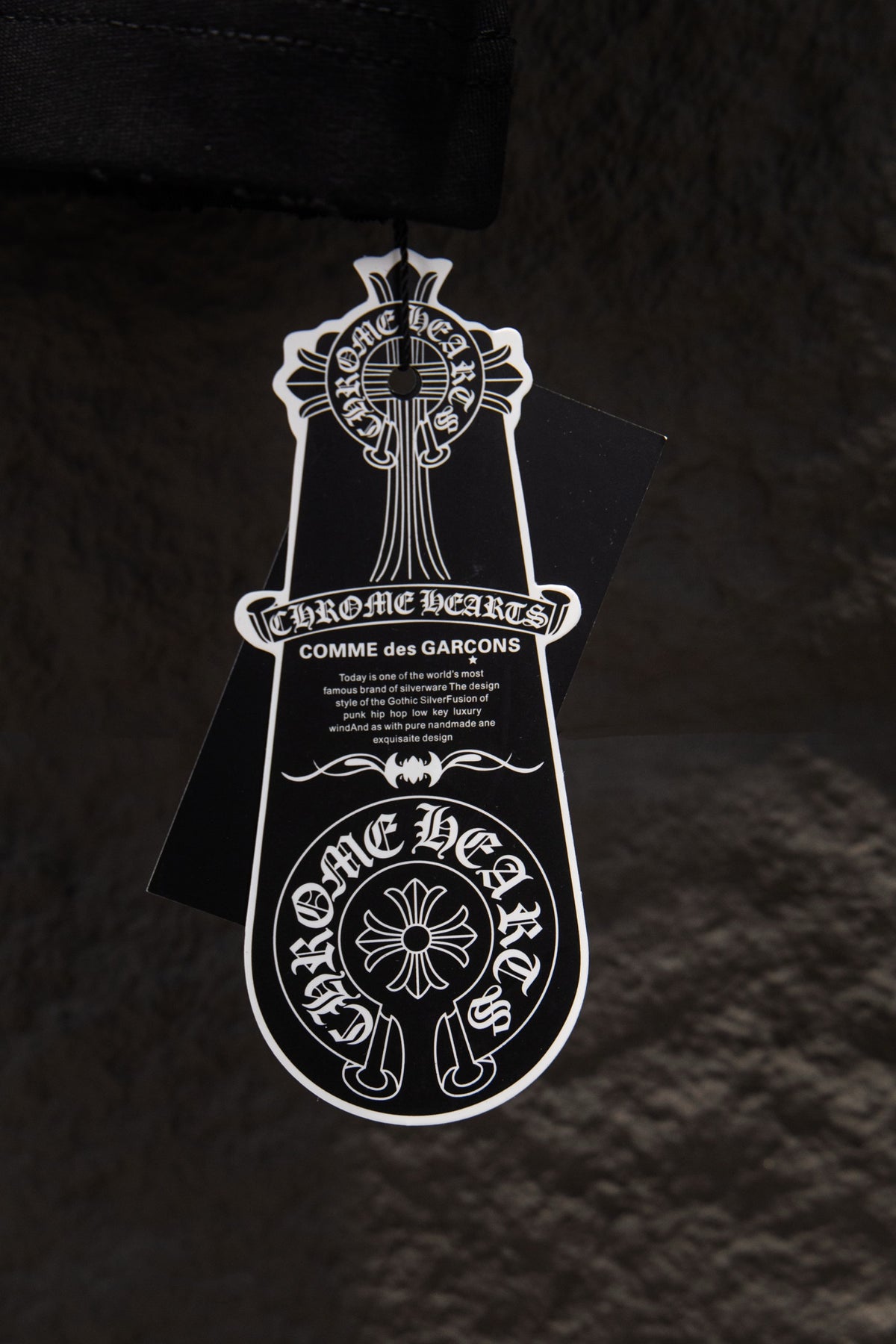 Playera Chrome Hearts Herradura de Cristales Azules Negra — etiqueta colgante