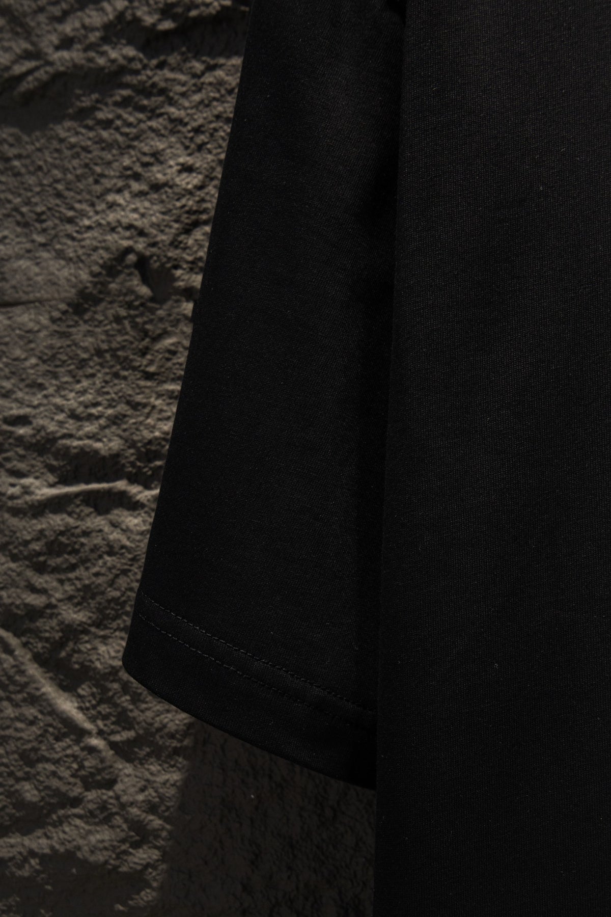 Playera Chrome Hearts Herradura Efecto Cinta Dorada Negra — manga