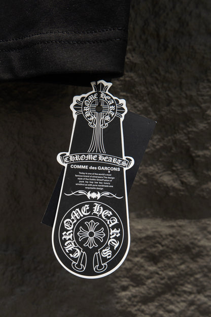 Playera Chrome Hearts Herradura Efecto Cinta Dorada Negra — etiqueta colgante