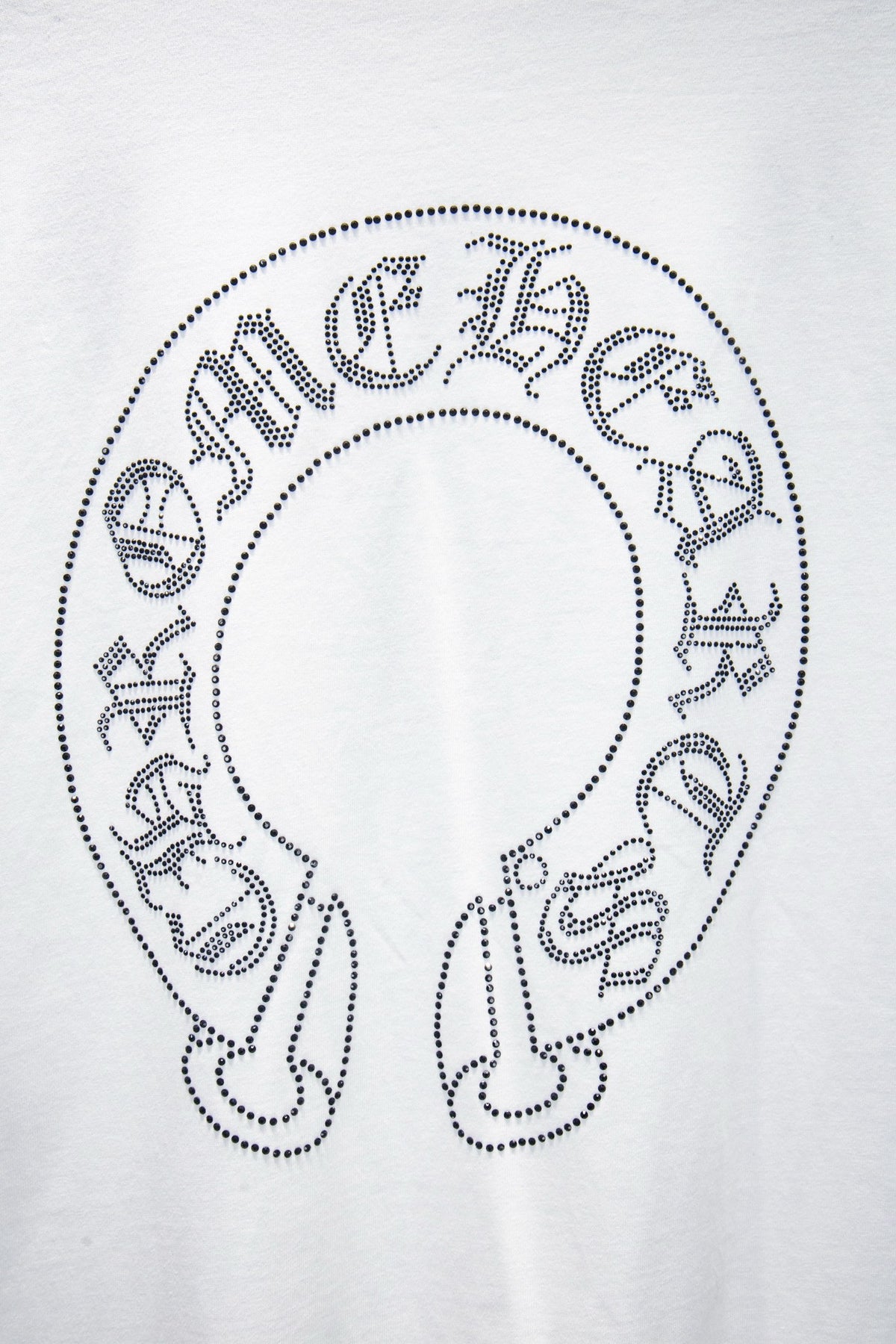 Playera Chrome Hearts Herradura y Dagas de Pedrería Manga Larga Blanca — herradura de la espalda