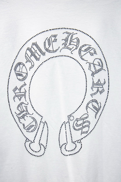 Playera Chrome Hearts Herradura y Dagas de Pedrería Manga Larga Blanca — herradura de la espalda