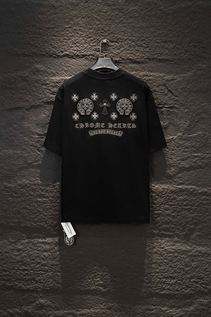 Playera Chrome Hearts Herraduras Bordadas y Cruz Metálica Negra — espalda