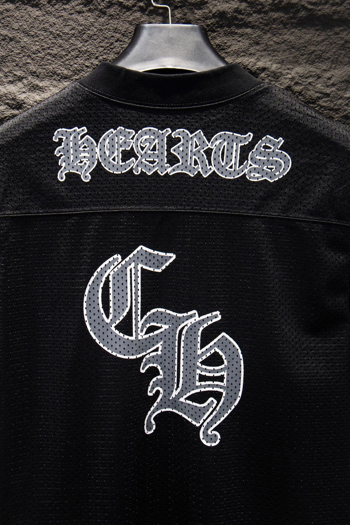 Playera Chrome Hearts Jersey de Malla Manga Larga Negra — HEARTS y monograma CH en la espalda