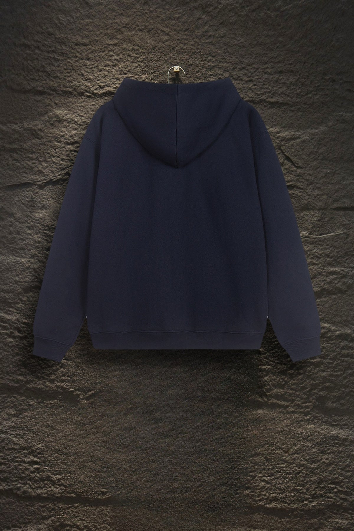 Sudadera Alo Yoga con Capucha Logo Metálico Azul Marino — espalda
