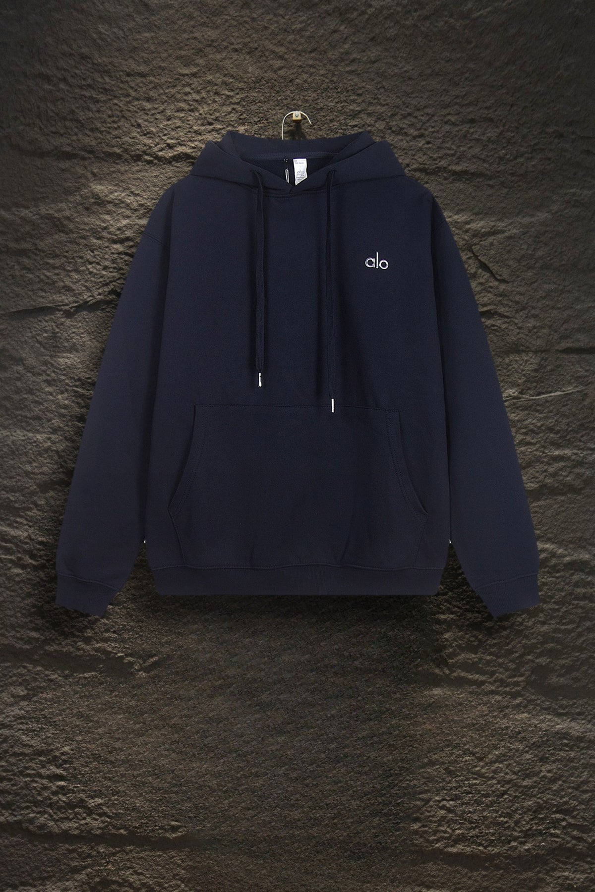 Sudadera Alo Yoga con Capucha Logo Metálico Azul Marino — frente