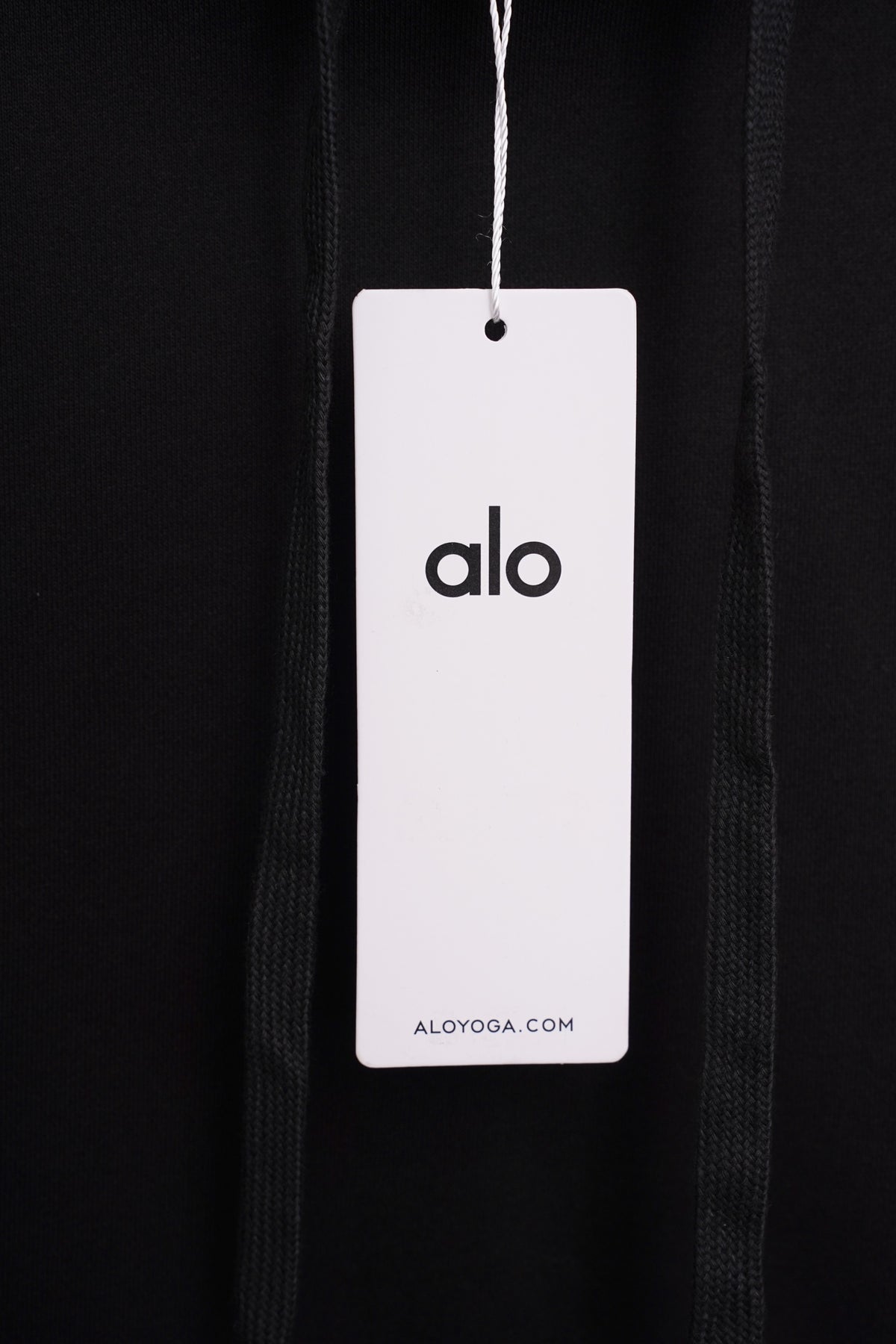 Sudadera Alo Yoga con Capucha Logo Plateado Negra — etiqueta colgante