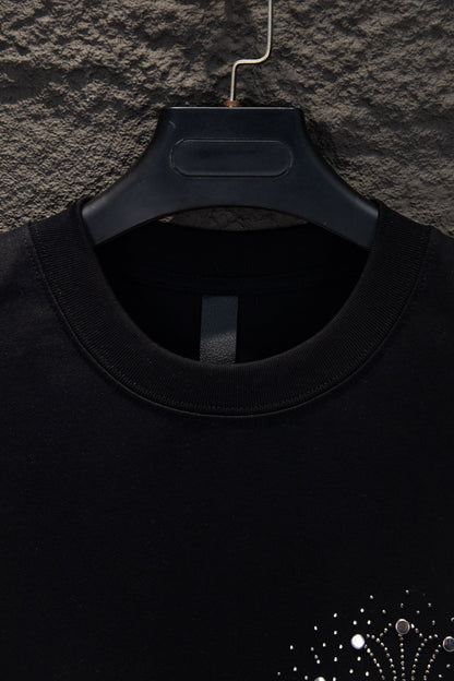 Playera Chrome Hearts Herradura de Cristales Manga Larga Negra — cuello