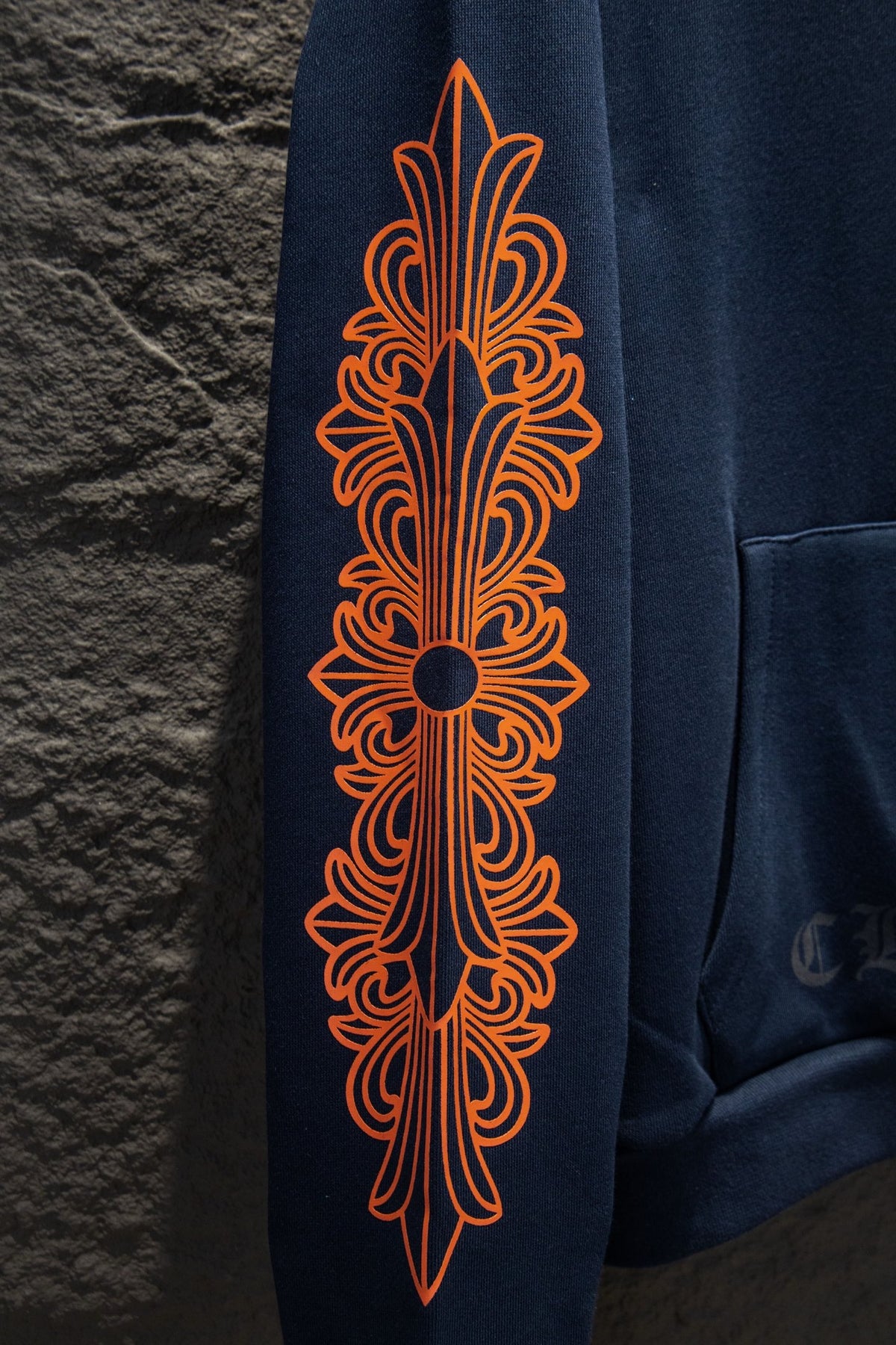 Sudadera Chrome Hearts Herradura Naranja Azul Marino — manga estampada